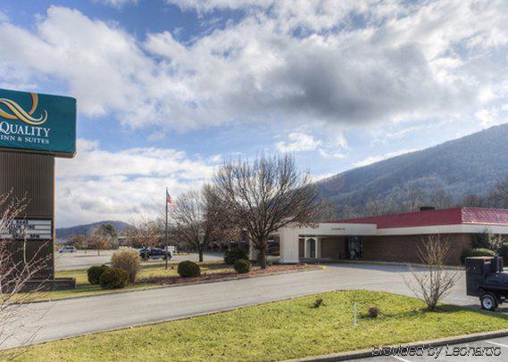 Econo Lodge Inn & Suites Norton Exteriör bild